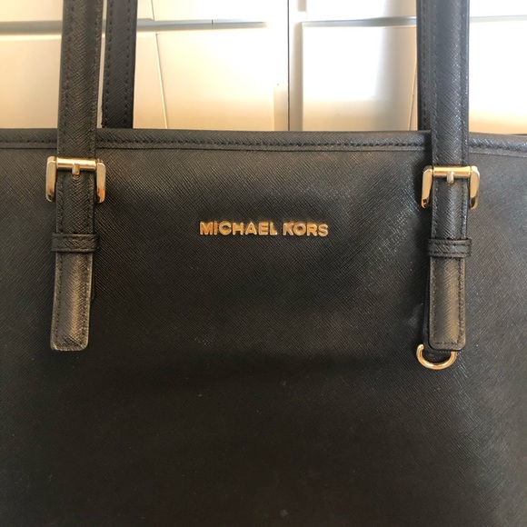 Michael Kors Medium Jet Set tote - Picture 2 of 9